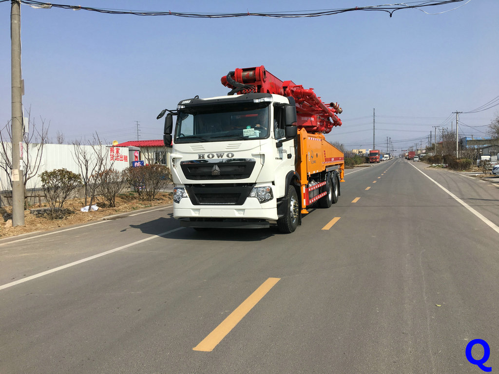 小型混凝土泵車，混凝土泵車 天泵 小型泵車