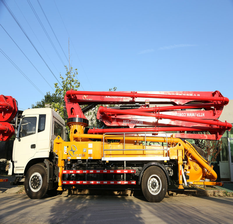 小型混凝土泵車，混凝土泵車，天泵，小型泵車